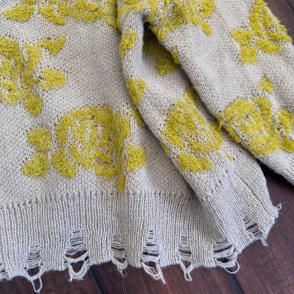 ANTHROPOLOGIE Lucila Sweater Floral Yellow Tan Distressed size small - Picture 2 of 6